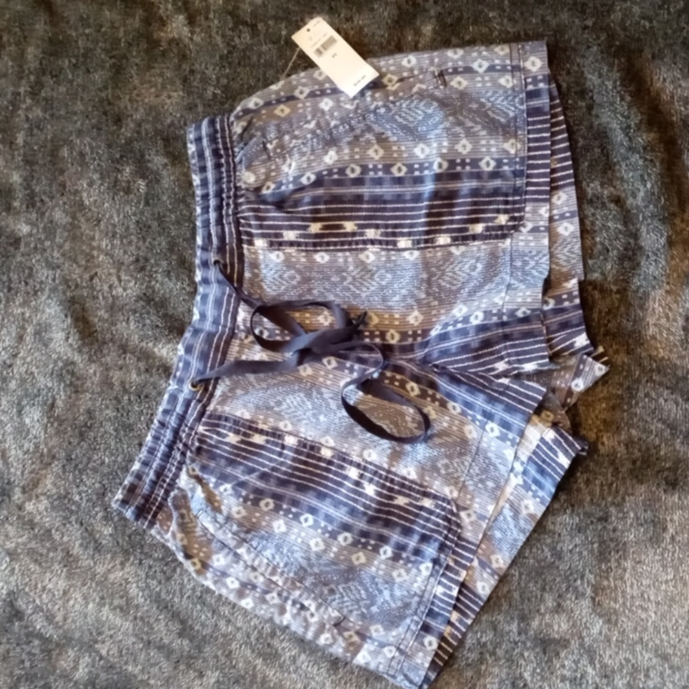 Gap linen and cotton blend ikat pull on shorts